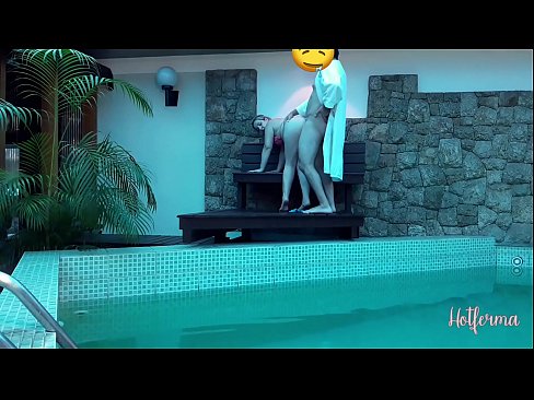 ❤️ O xefe invita a criada á piscina, pero non puido resistirse a un quente ☑ Vídeo porno na pornografía gl.kassa-standupbar.ru ❤